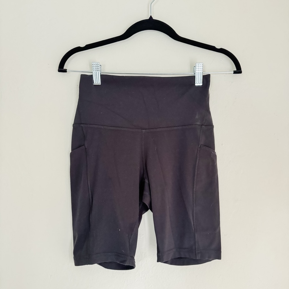 ALIGN Matching Set- Lululemon Athletica Black Fitted Bike Shorts and Top - Picture 4 of 4